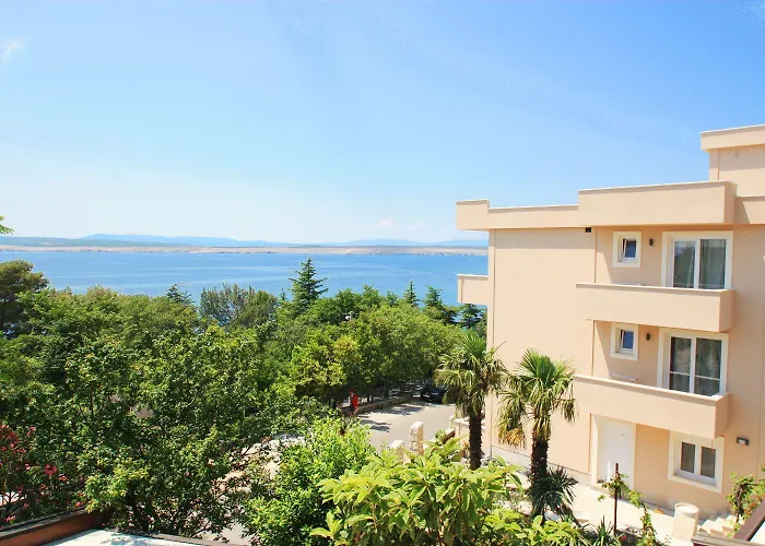 Studio-apartment 100 Meter Zum