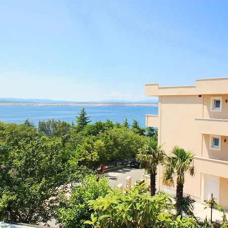 Studio-apartment 100 Meter Zum